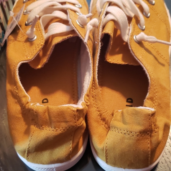 TORRID slip on sneakers 👟 - Picture 3 of 4